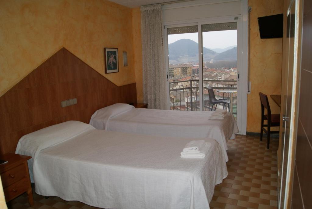 Hostal Sant Bernat Olot Room photo